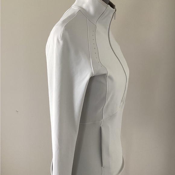 Lululemon Cold Weather Running Half Zip Women's Dove Grey High-Neck Top. - Picture 12 of 12